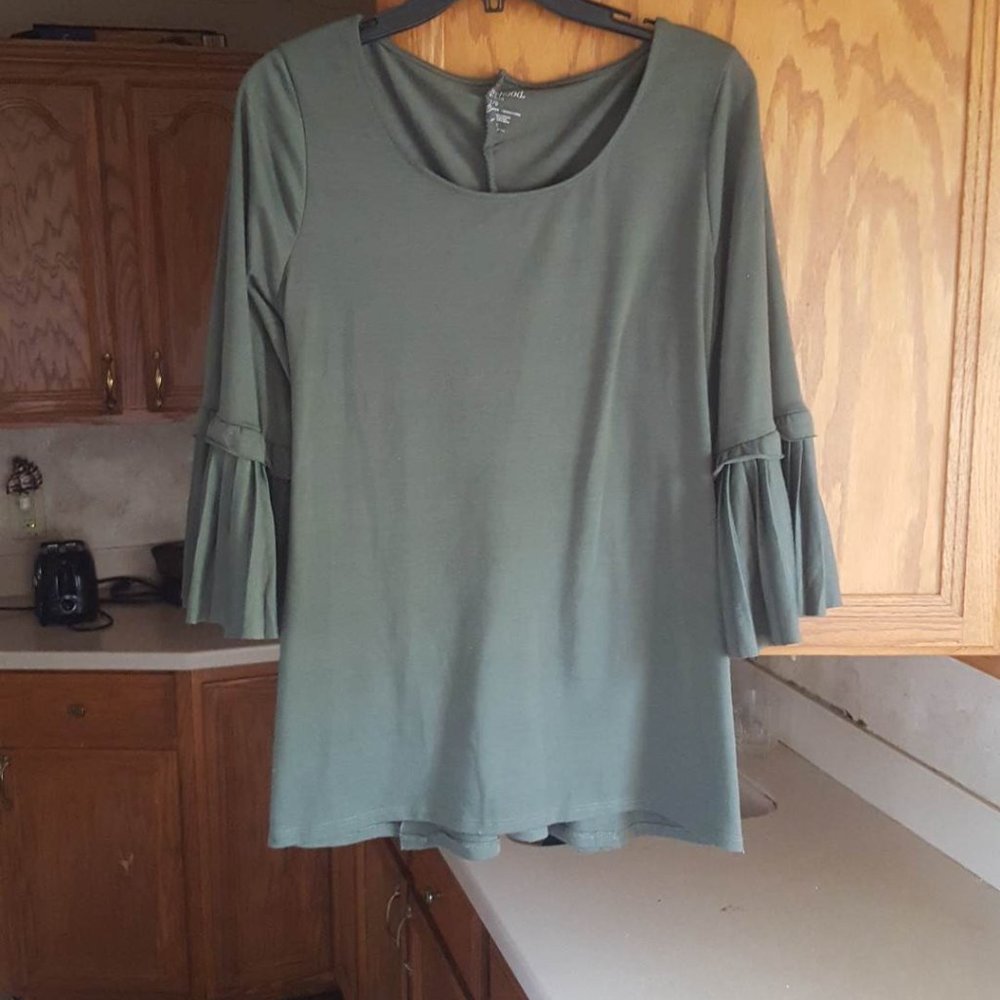 MOTHERHOOD WOMENS TOP SIZE   S